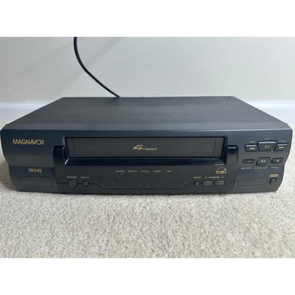 Magnavox 4-Head VR400BMG21 | VCR Player - VHS Tapes - Picture 1 of 11